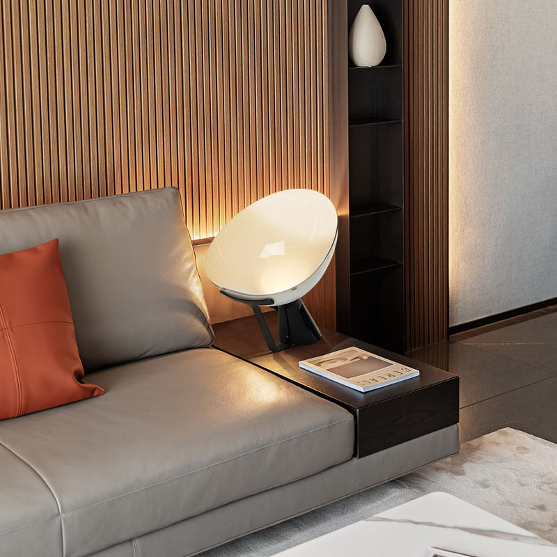 Post-modern Personality Living Room Bedroom Bedside Decoration Table Lamp