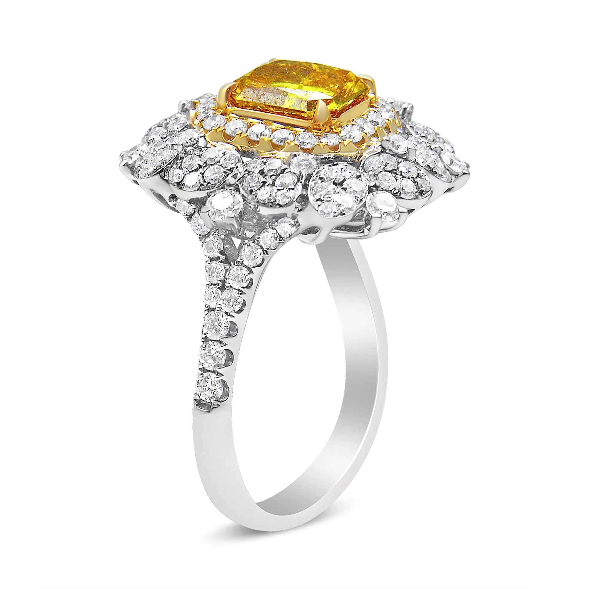 18k Yellow and White Gold 2 3/4 Cttw Lab Grown Yellow Radiant Cut Diamond Halo Cluster Ring  (Yellow/G-H Color, VS1-VS2 Clarity)